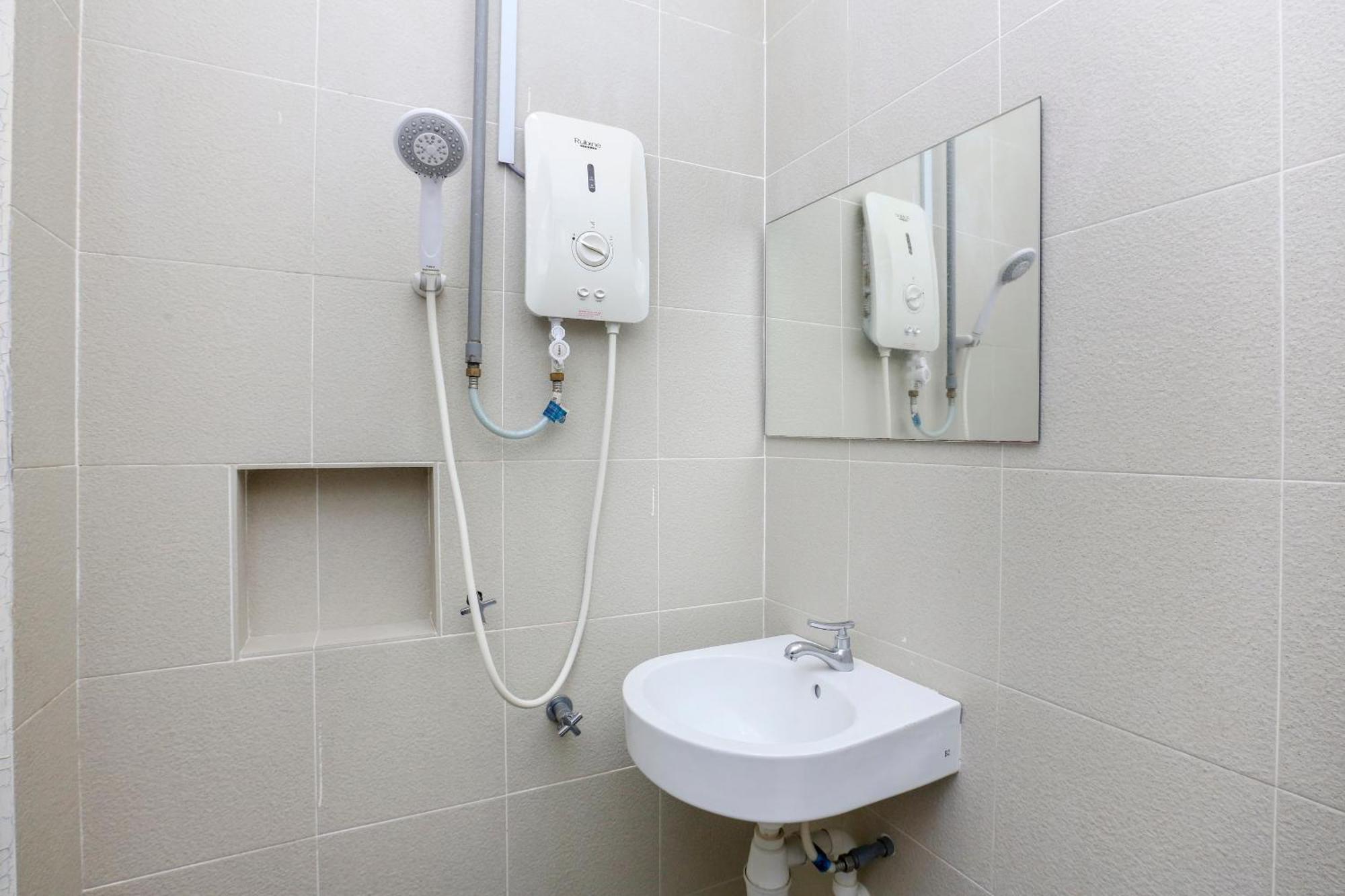 Oyo 90132 Come Inn Premium Kuala Terengganu Kültér fotó
